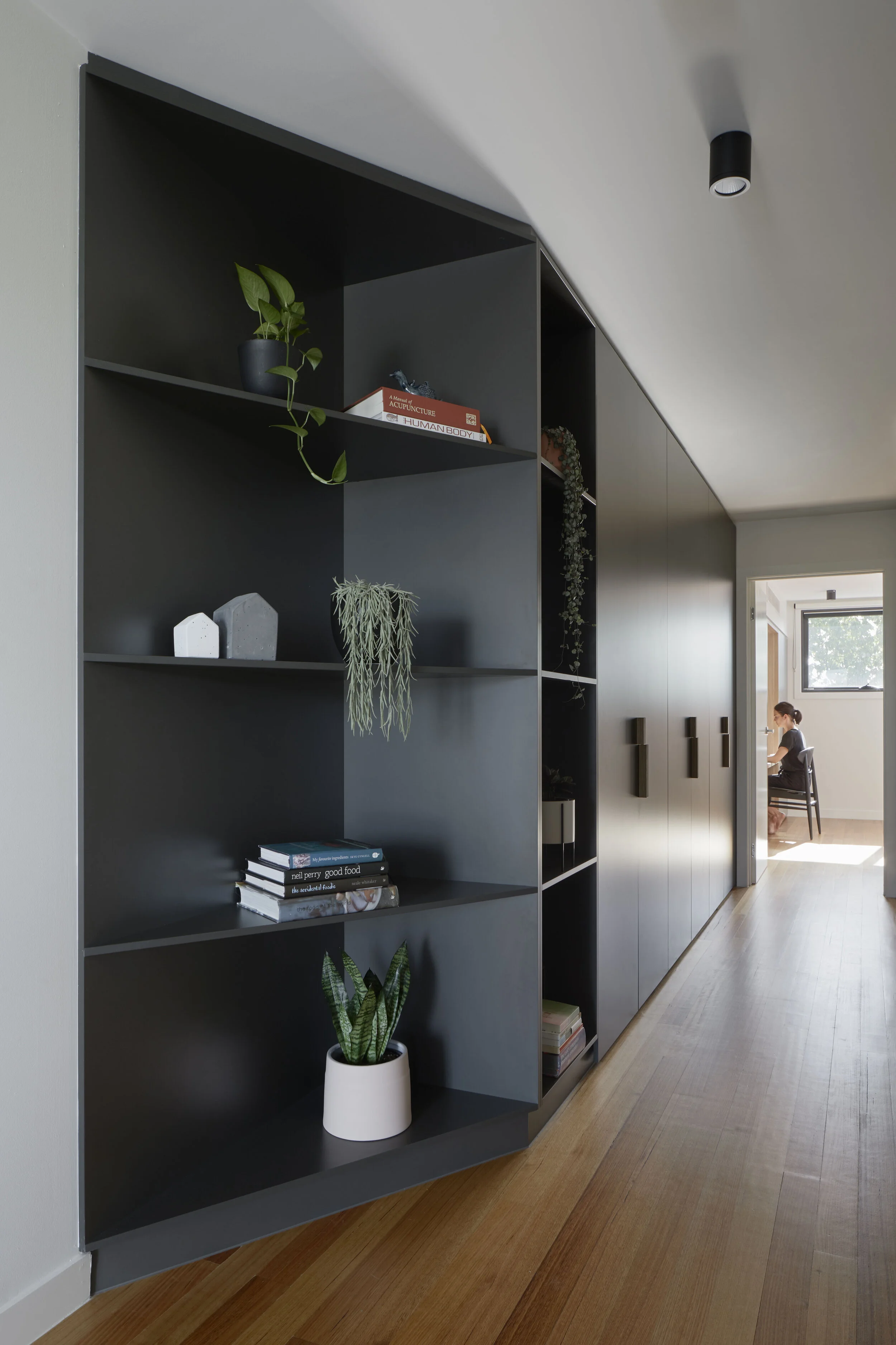 In Between Architecture_Watts St_©Tatjana Plitt771.jpg