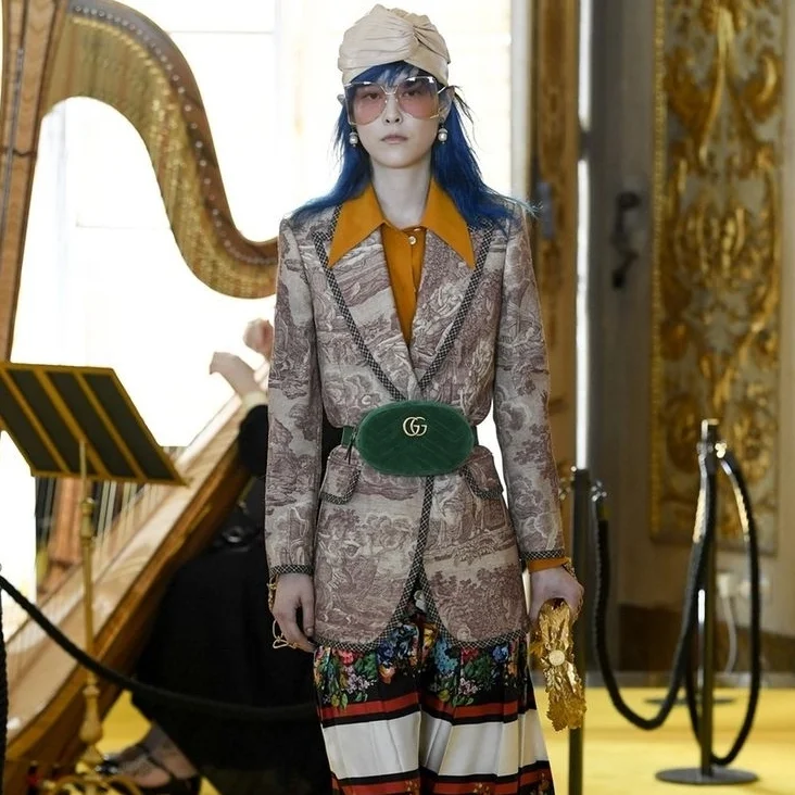 How Do I wear bold prints? 