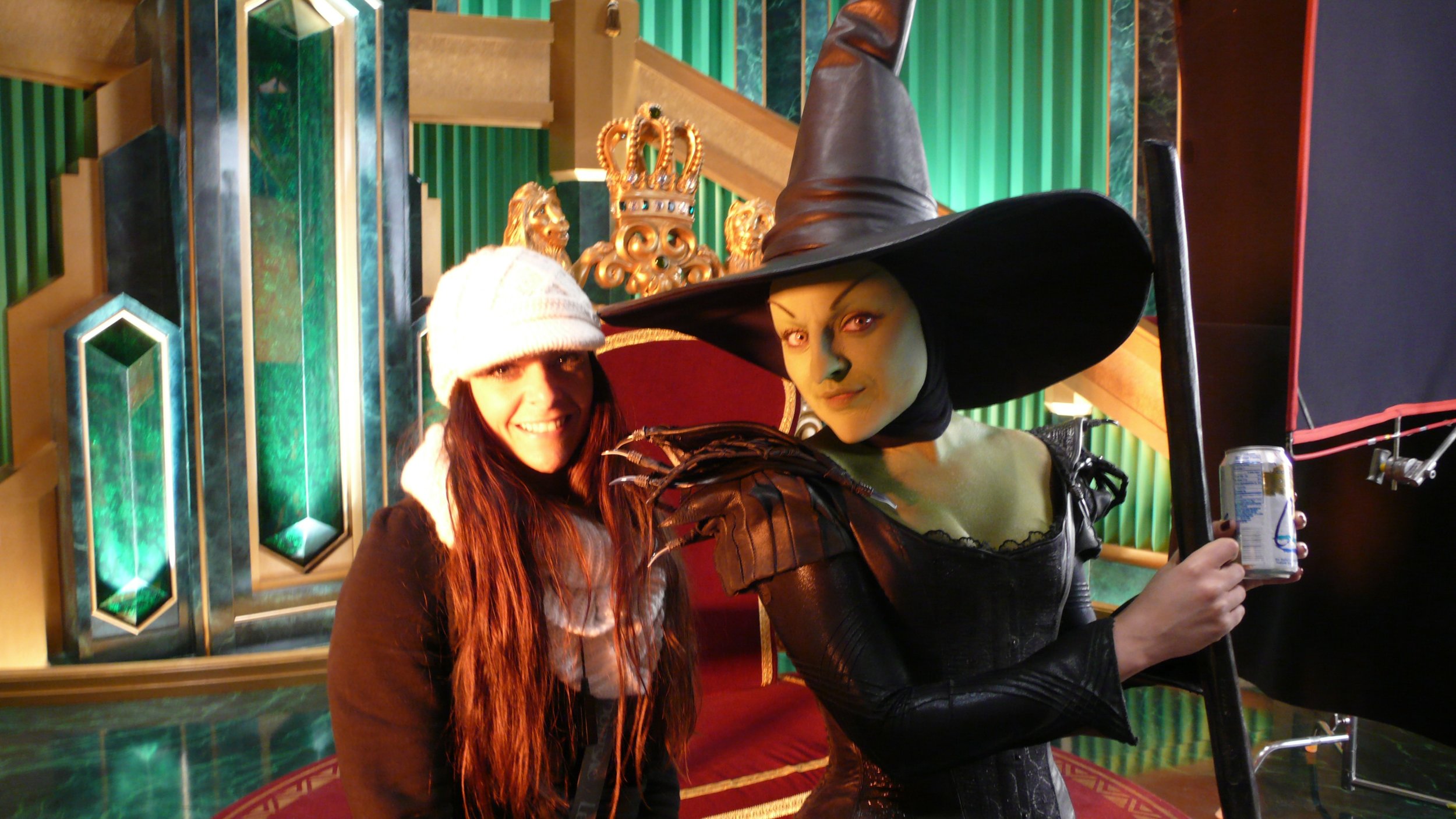 Mila Kunis costumer on the movie Oz The Great and Powerful