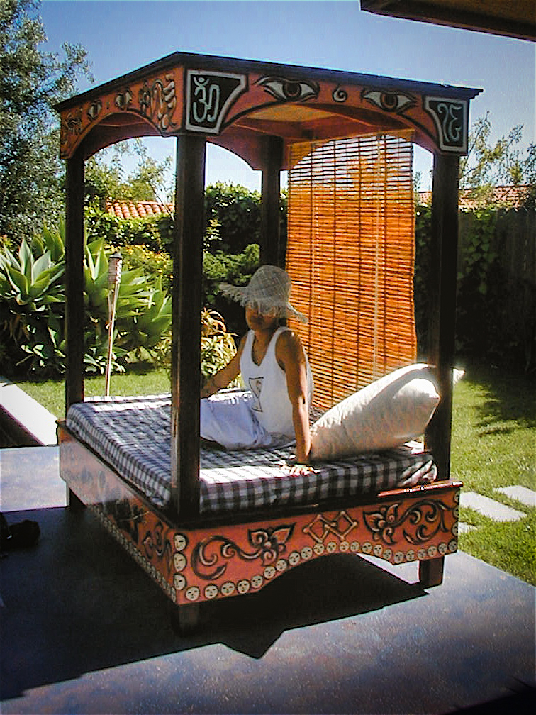 daybed malibu MB painted.jpg