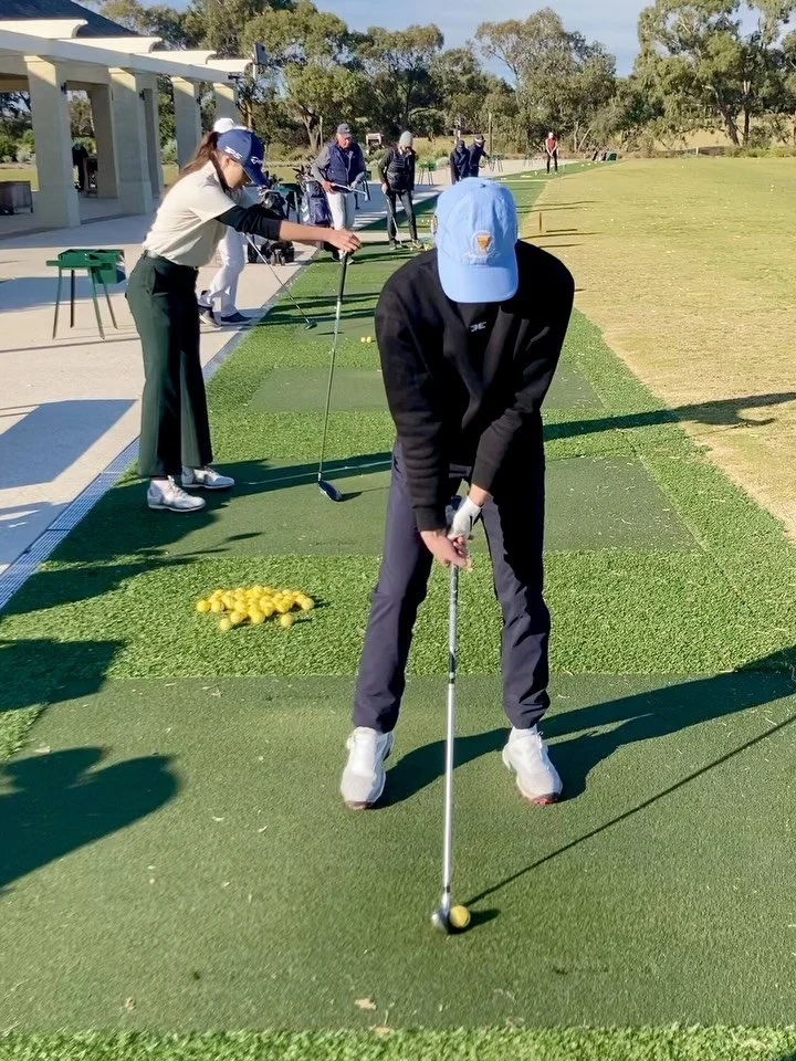 What 90% of my Sunday golf lessons ACTUALLY look like 🤪
Missing, misunderstanding, being a weird goof. We have fun!
Swipe to the end to see what I can sometimes achieve 😁🙌🏻

#golf #golfer #golfswing #golfcourse #golfclub #golfstagram