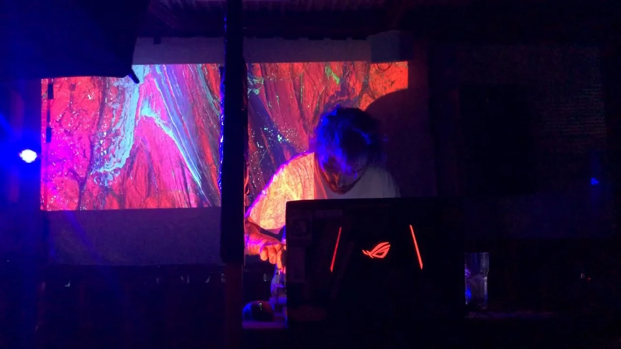 WXDM1485.jpg