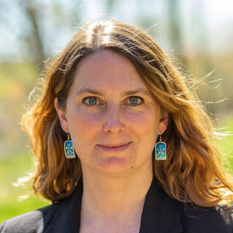 headshot of Jen McEwen