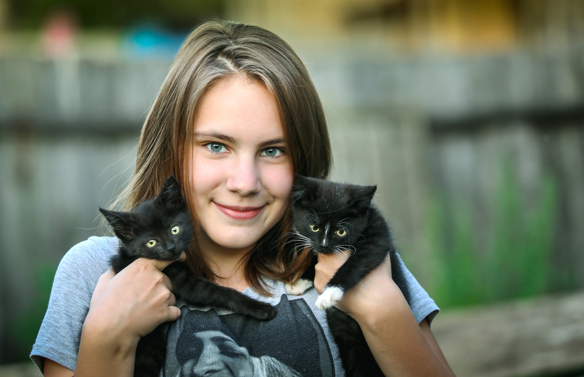 girl-2517252_1920.jpg