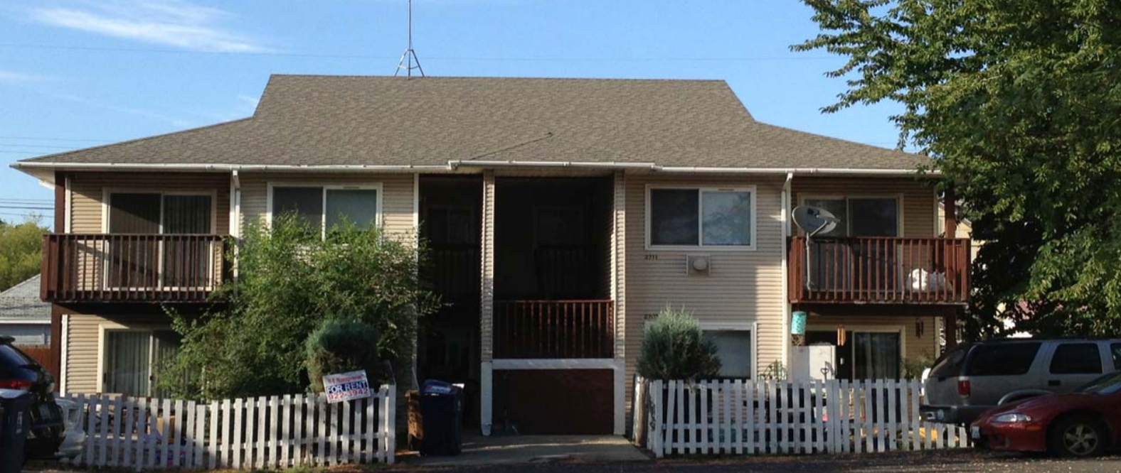 Fourplex in Hillyard Sale: $255,000