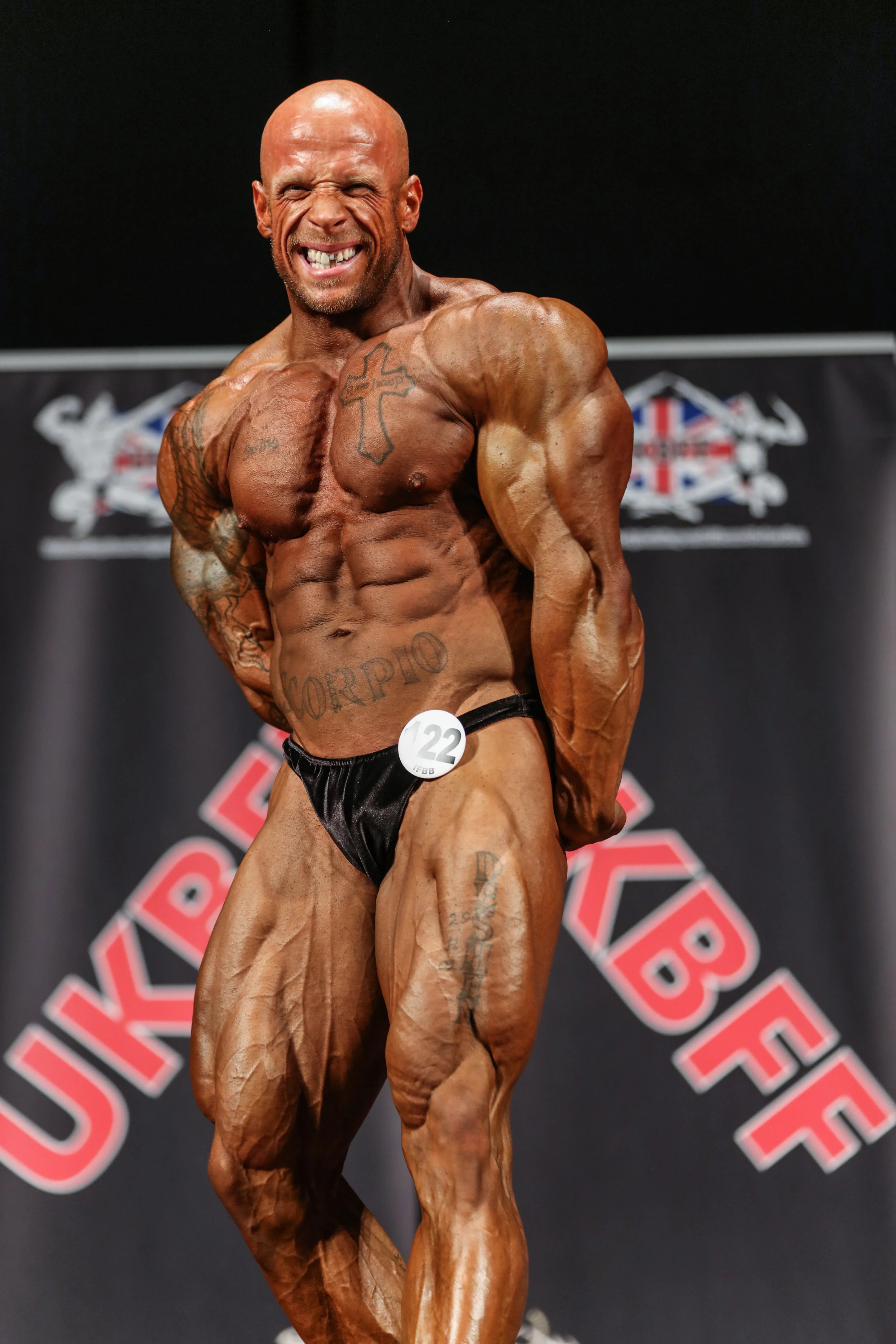 UKBFF ATHLETE OF THE WEEK - LEE SWINHOE