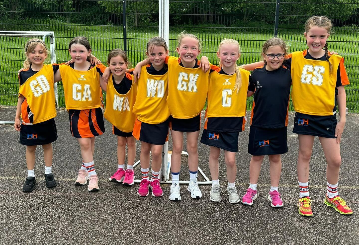 Another great performance showing off our potential 👌🏻
8-1 to an U9 Hatfield team.
We drew the 3rd quarter 1-1 and the last 0-0 💪🏻
POM was voted as Erin 👏🏻 #blueandorangefamily🧡🐝💙