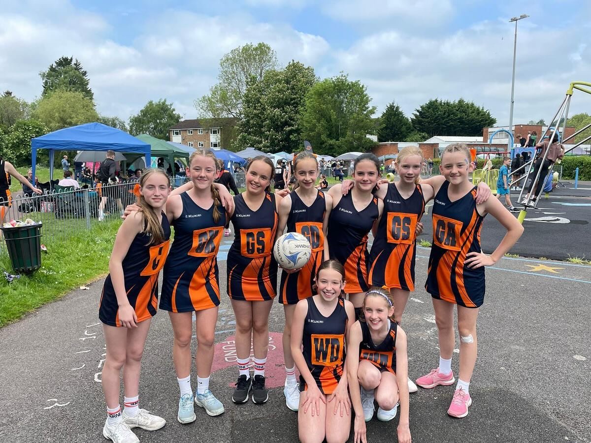 U12s were in the Bucks &amp; Phoenix Tournament today, a couple of tough matches, but they ploughed on and pushed forward! They came 7th out of 18 teams, and did so well 💪🏼 well done girls #blueandorangefamily💙🐝🧡