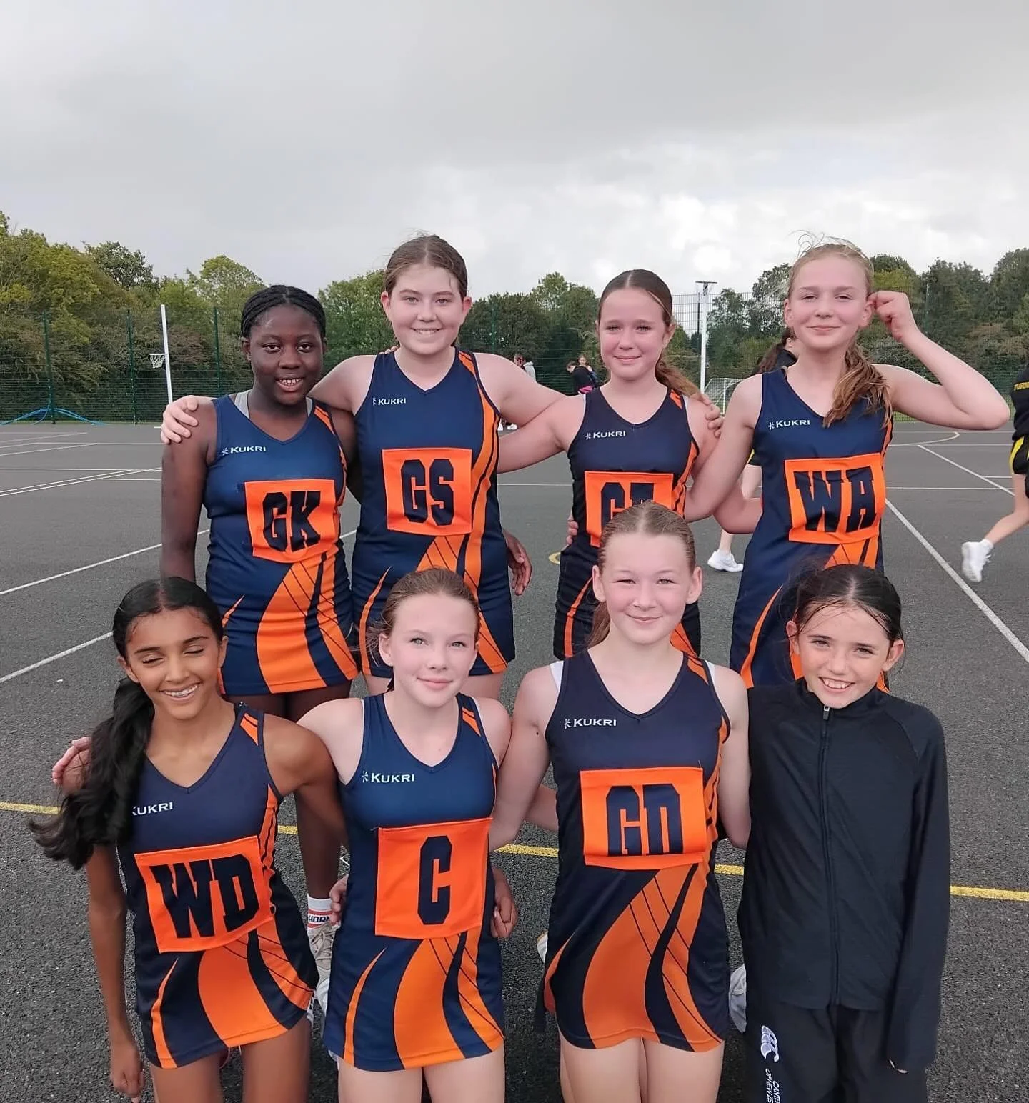 Great win for our U13s today at BDNL! 🏆💙🧡
The girls dug deep and worked hard, adjusting brilliantly to the new 15-minute quarters. There were some very tired legs at the end, but they never gave up — and it showed in the performance. 🙌
It