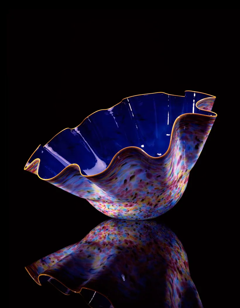 Chihuly,-Norse-Blue-Macchia-with-Cheer-Yellow-Lip-Wrap-(e-mail),-2001,-hand-blown-glass,-19-x-31-x-22-in.jpg