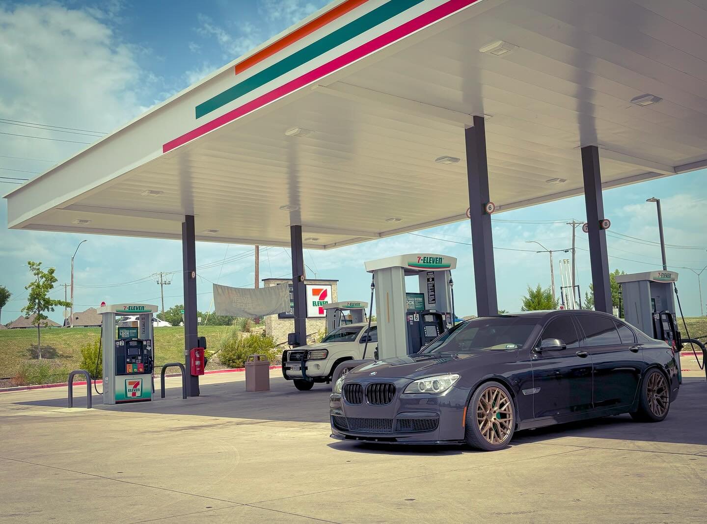 Fresh wash, our YouTube channel finally got monetized, so I decided to celebrate with an Ice cream sandwich from @7eleven 

#bmw7series #bmw7 #bmw750li #bmw7er #bmwclub #godzillaraceworks #bmwlife #bmwgram #711 #bmwmpower #f02 #carsof7eleven #bimmer 