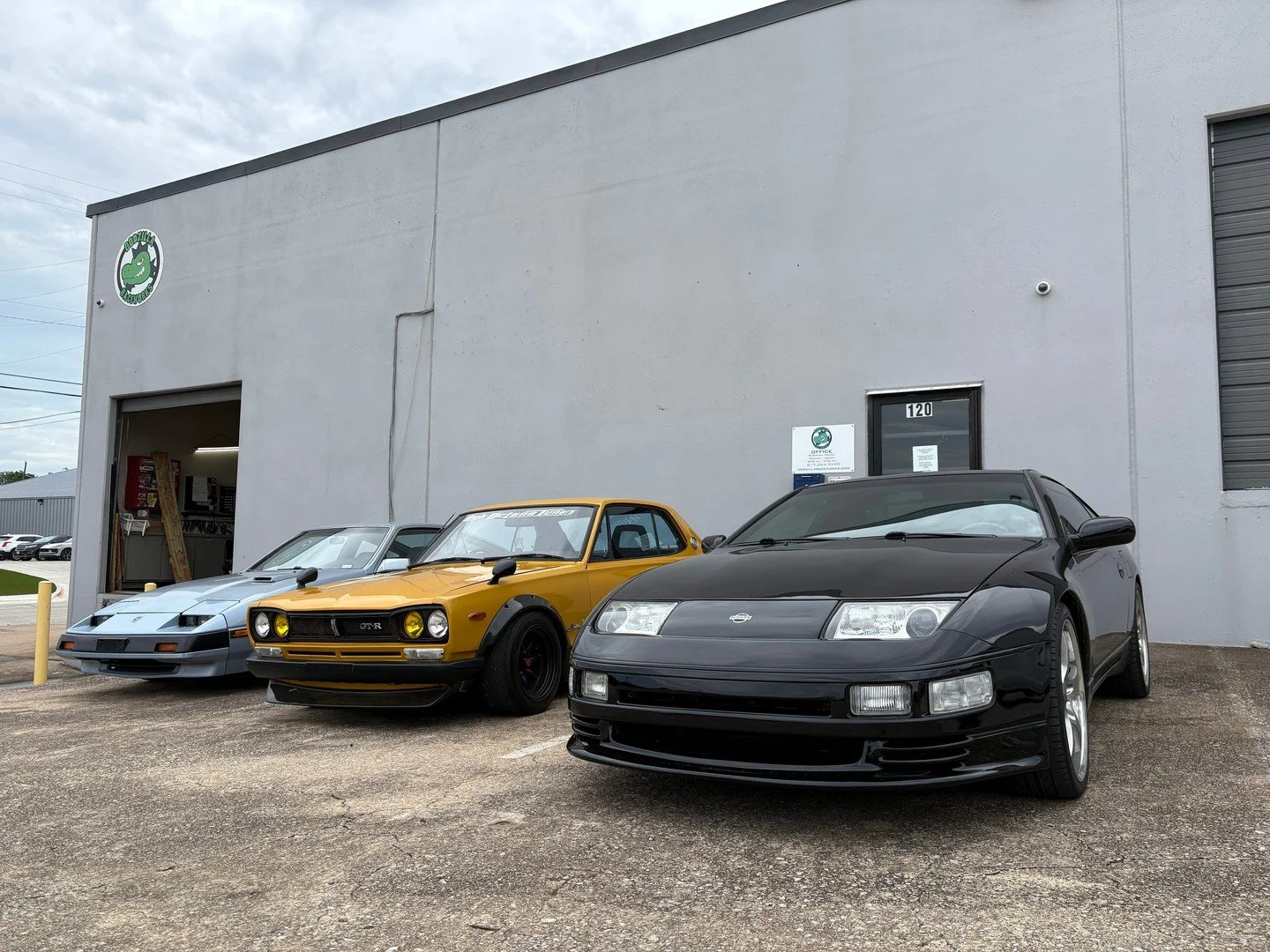 Shoutout to @ozzy82682 for bringing in his Museum quality Z32 build for some minor repairs and maintenance.

We are not exaggerating when we say this car is a Concourse level build, no expense spared, no detail left un-touched.

It's always a joy wor