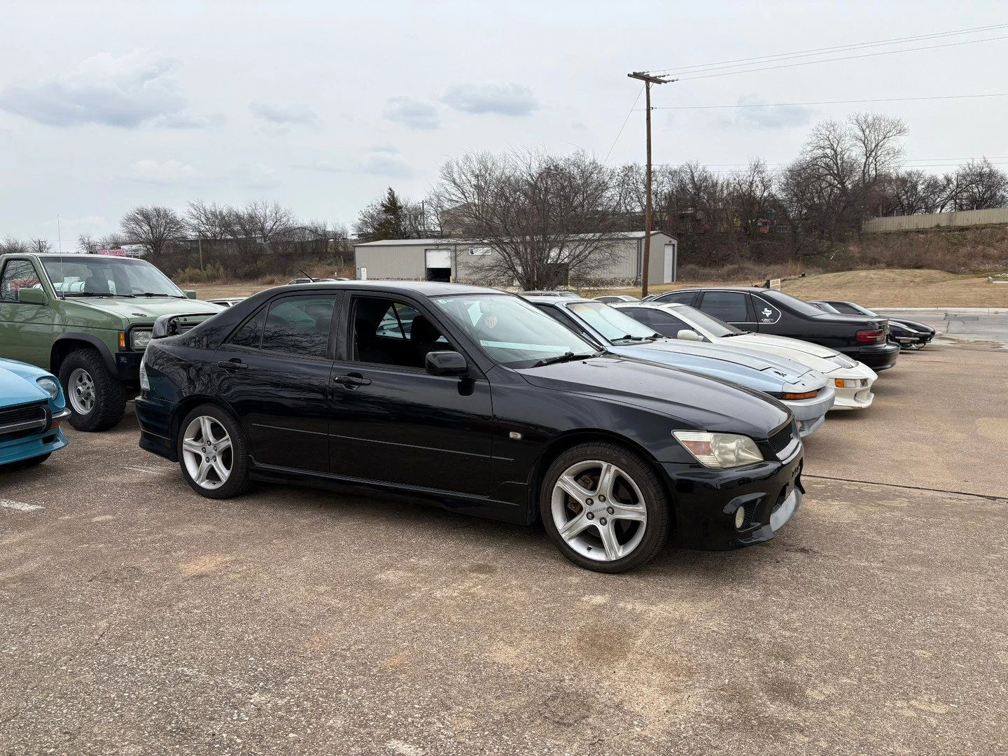 Shoutout to Mr. Driver for trusting us with diagnosing a driveability problem on his JDM Toyota Altezza.

While this may look just like a Lexus IS300, in Japan you could get them in several configurations, including this one, that came equipped with 