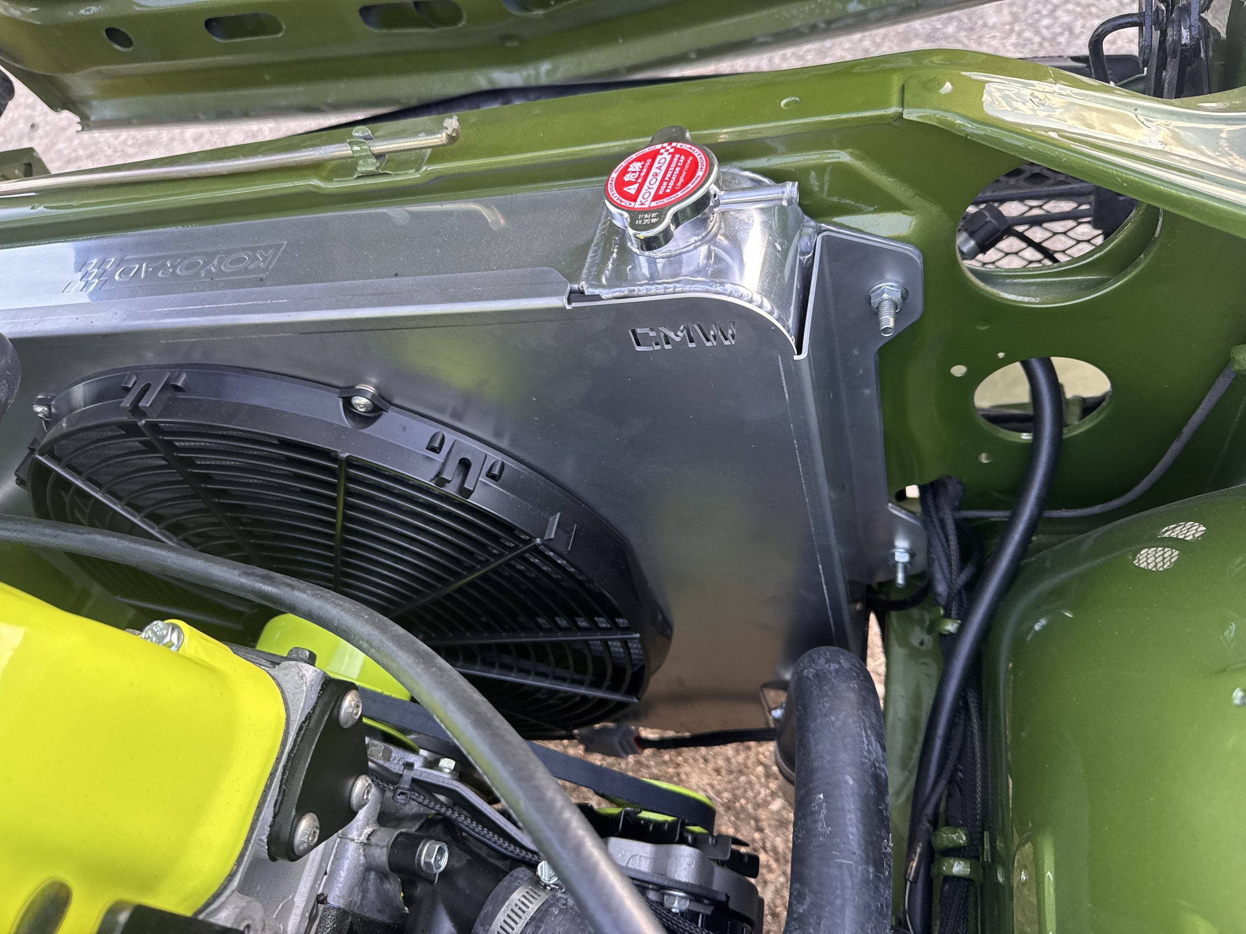 Koyo R-Series Performance Cross-Flow Radiator for 1970-1978 Datsun