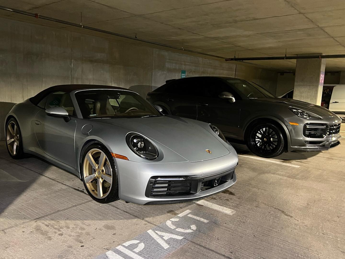 Nothing like a pair of well specced #poreches! #cayenneTurbo and #911c4s treated to their regular maintenance 🛁. #denver #denverdetailing #denverhandcarwash #handwashonly #funcars