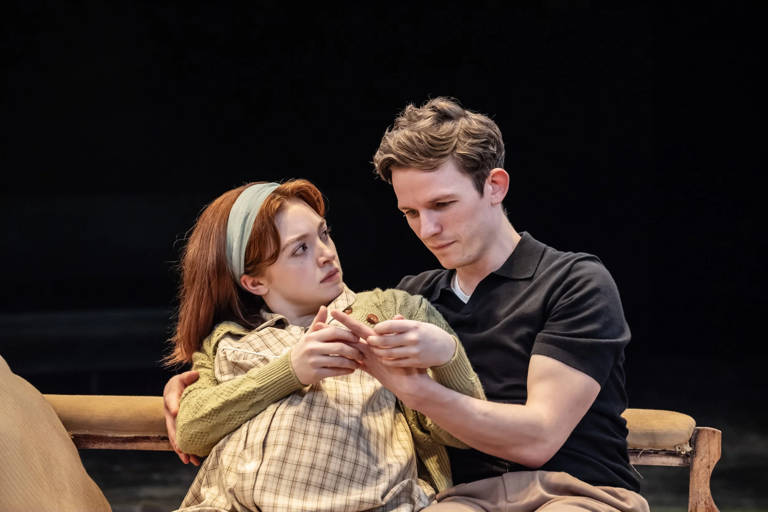 Geoff Rowan A Taste of Honey: an intimate mother-daughter drama — Harpy.