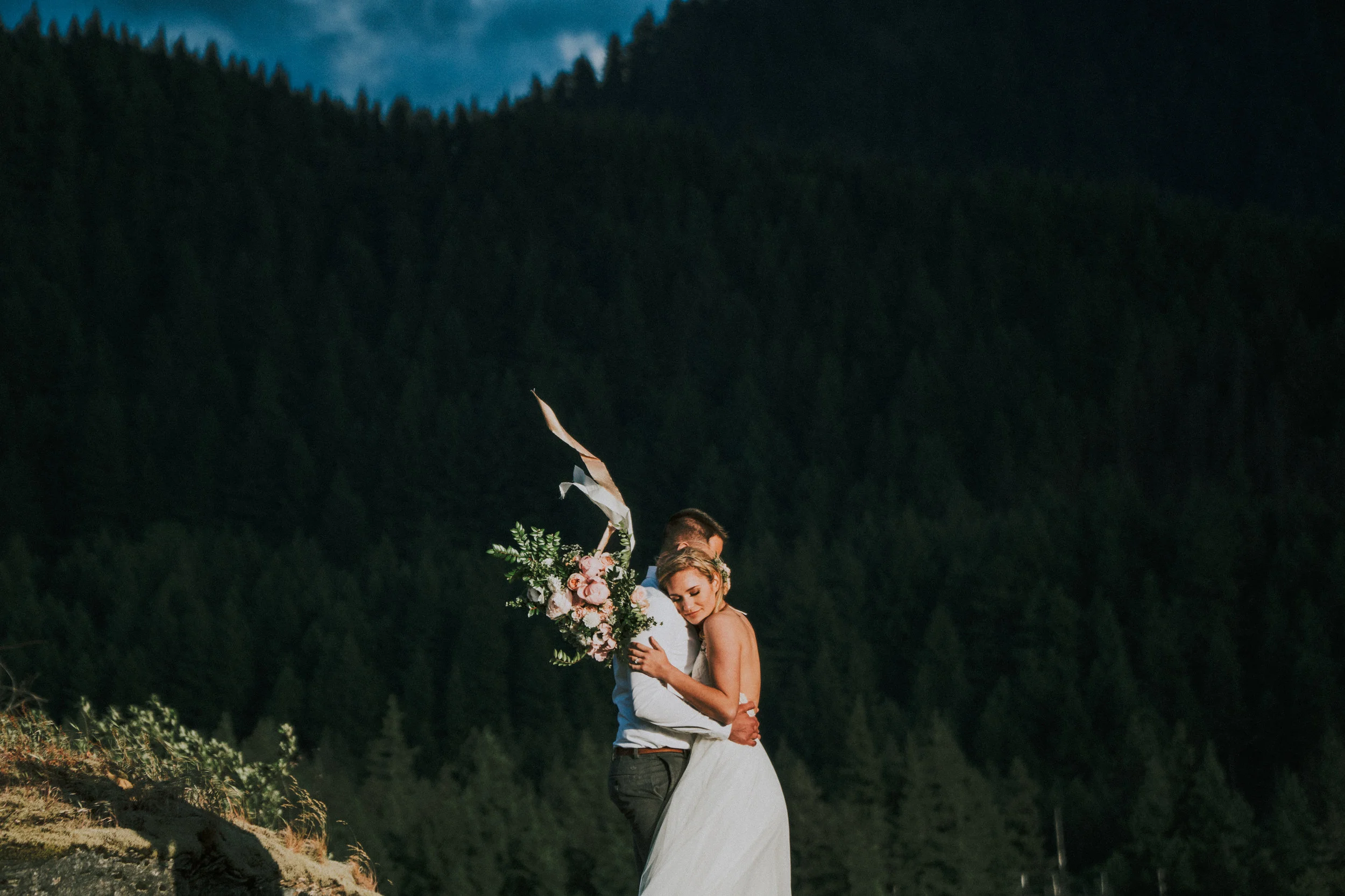 HarperandTrevorCascadeLocksWedding8.jpg