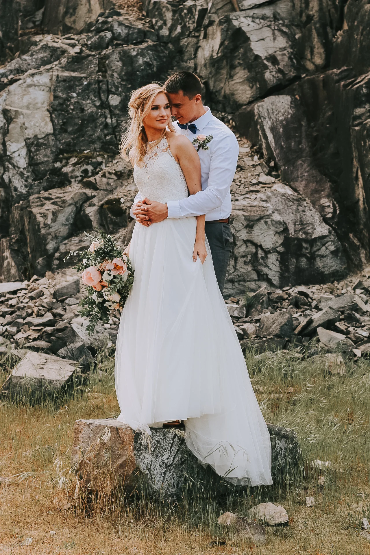 HarperandTrevorCascadeLocksWedding11.jpg