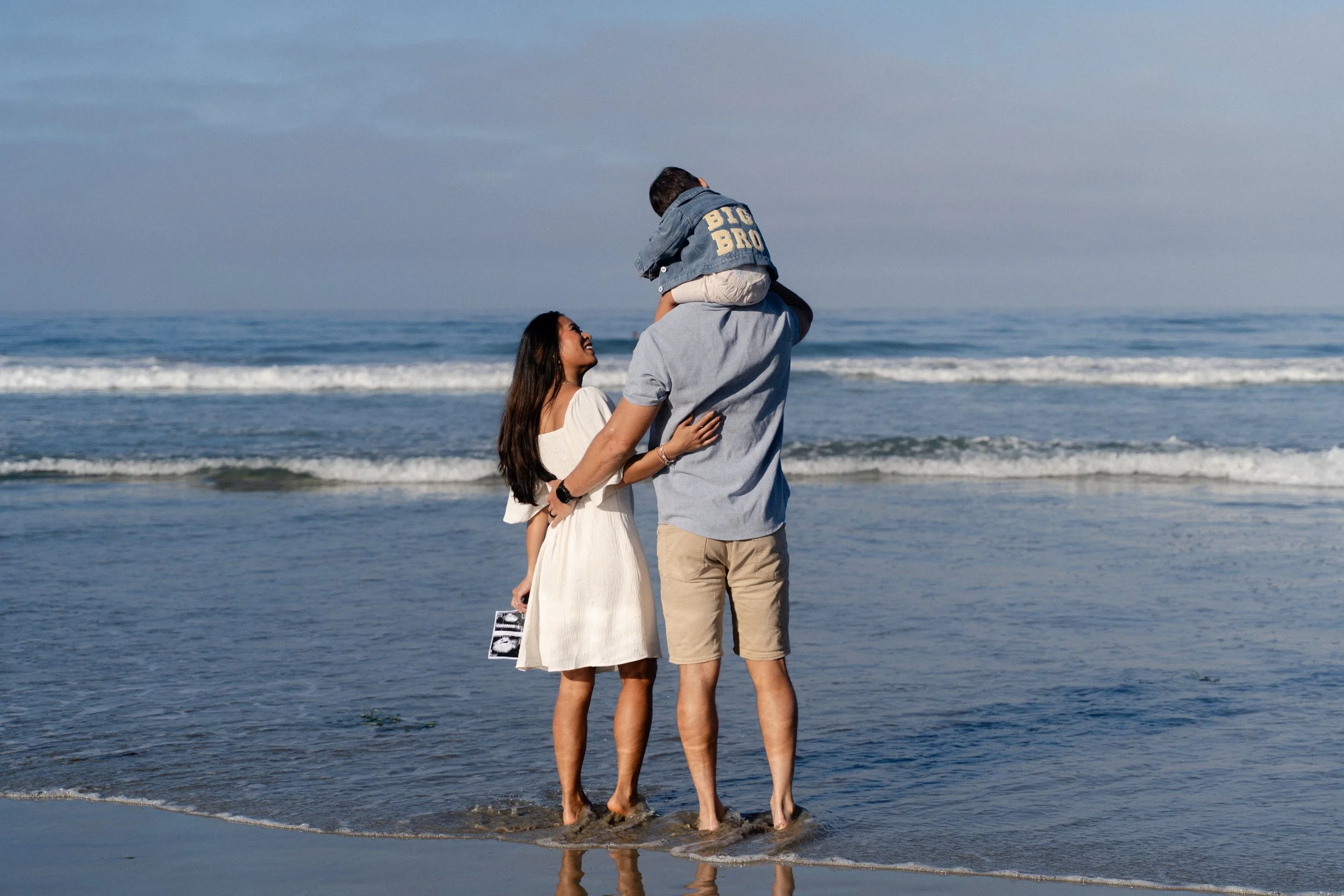 Pregnancy Annoucement San Diego Family Photographer 1.jpg