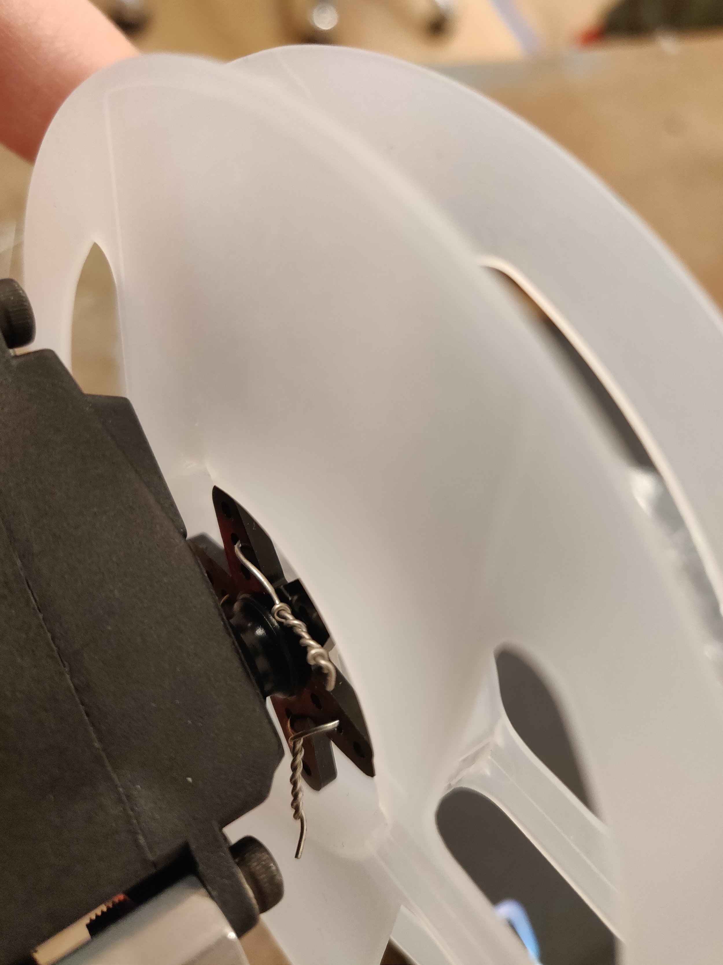 Attaching the ellipse to the servo