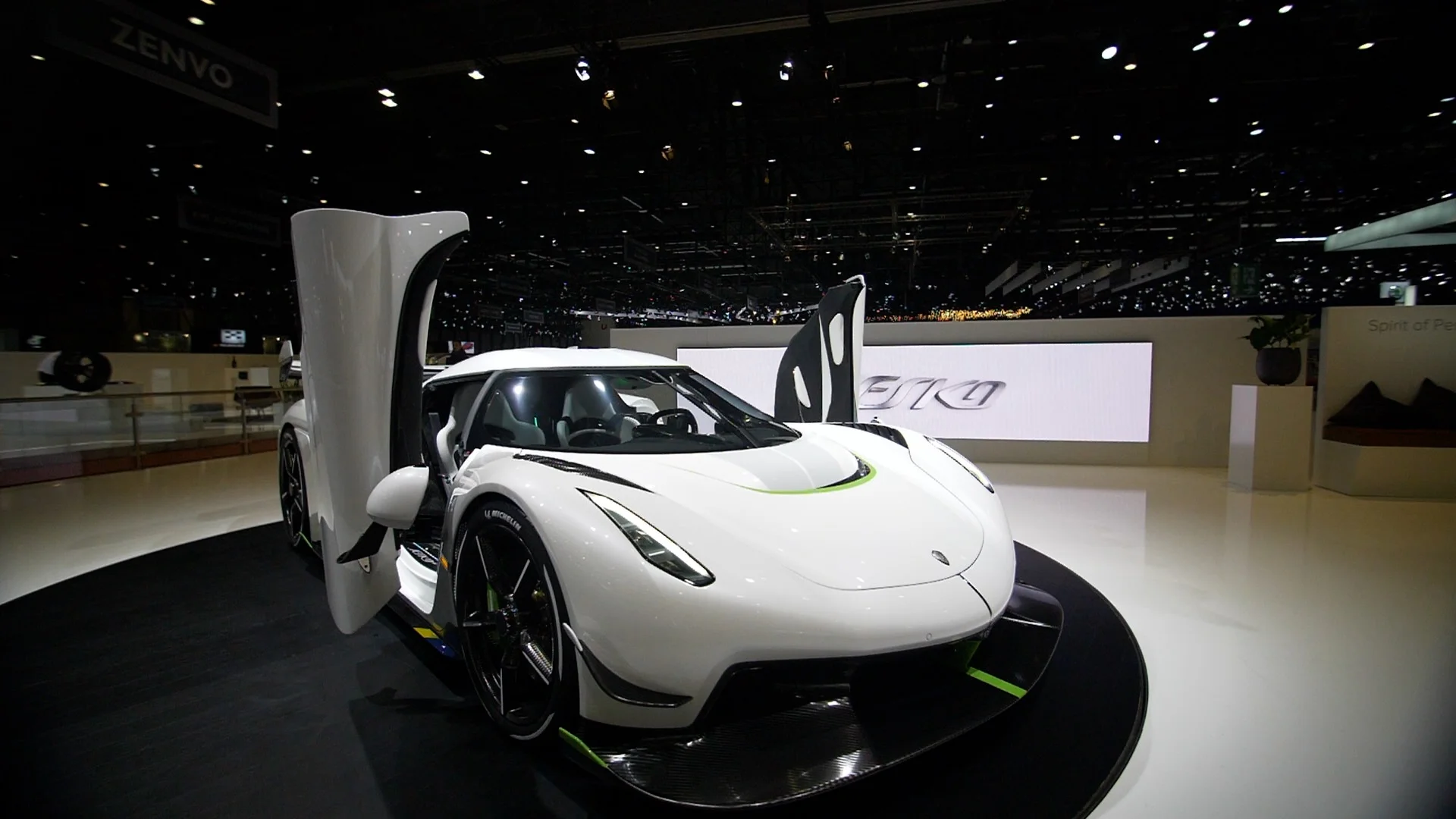 Koenigsegg Jesko doors up .jpg