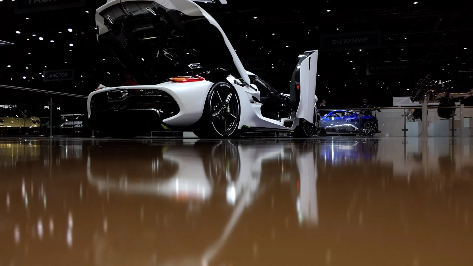 Koenigsegg Jesko open.jpg