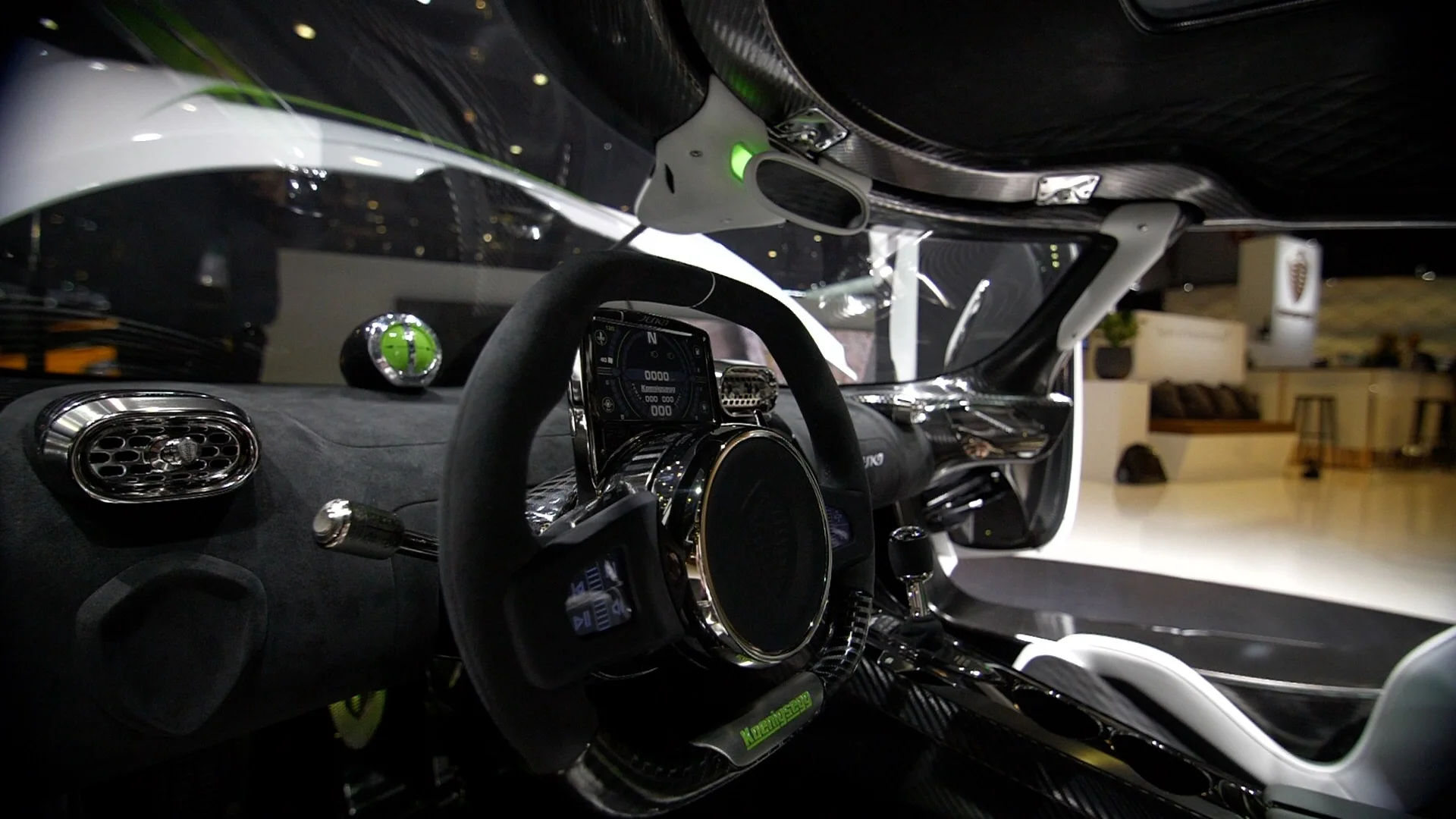 Koenigsegg Jesko inside.jpg
