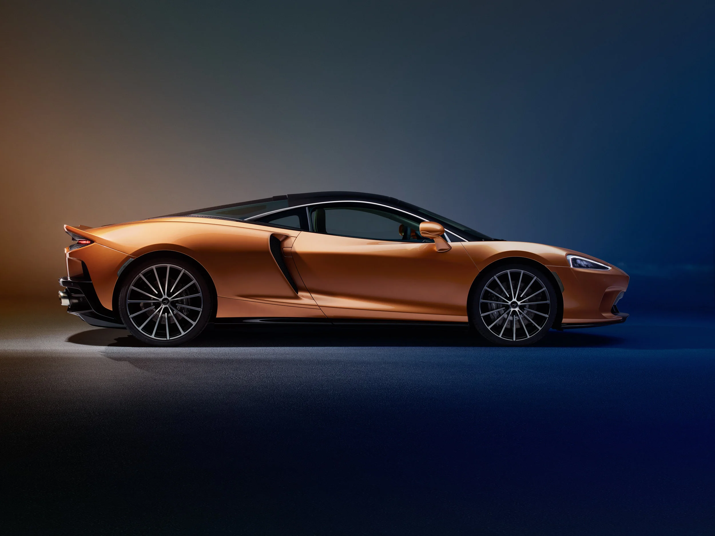 15052019_New McLaren GT_8.jpg