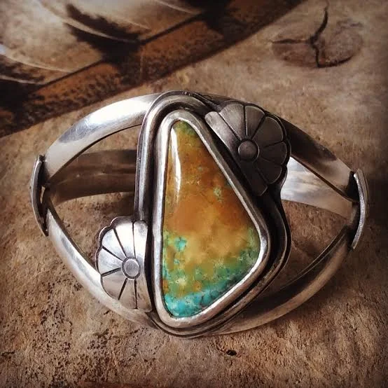 DAISY CUFF BRACELET