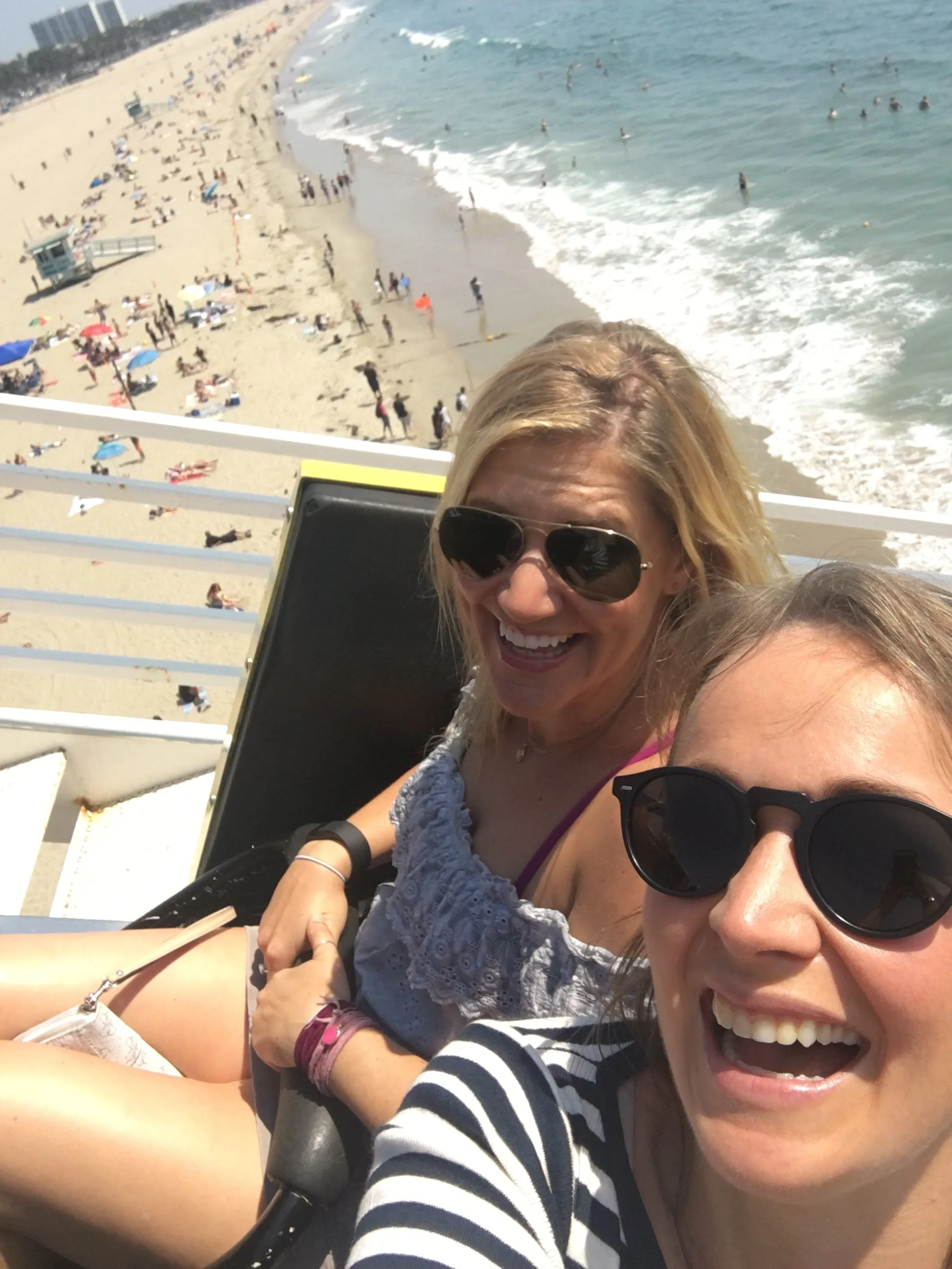 I knew the moment she said yes to joining me on the Santa Monica Pier rollercoaster that we were destined to be friends. This was our very first rendezvous, our first time hanging out on a seriously special LAX layover 1.5 years ago💕