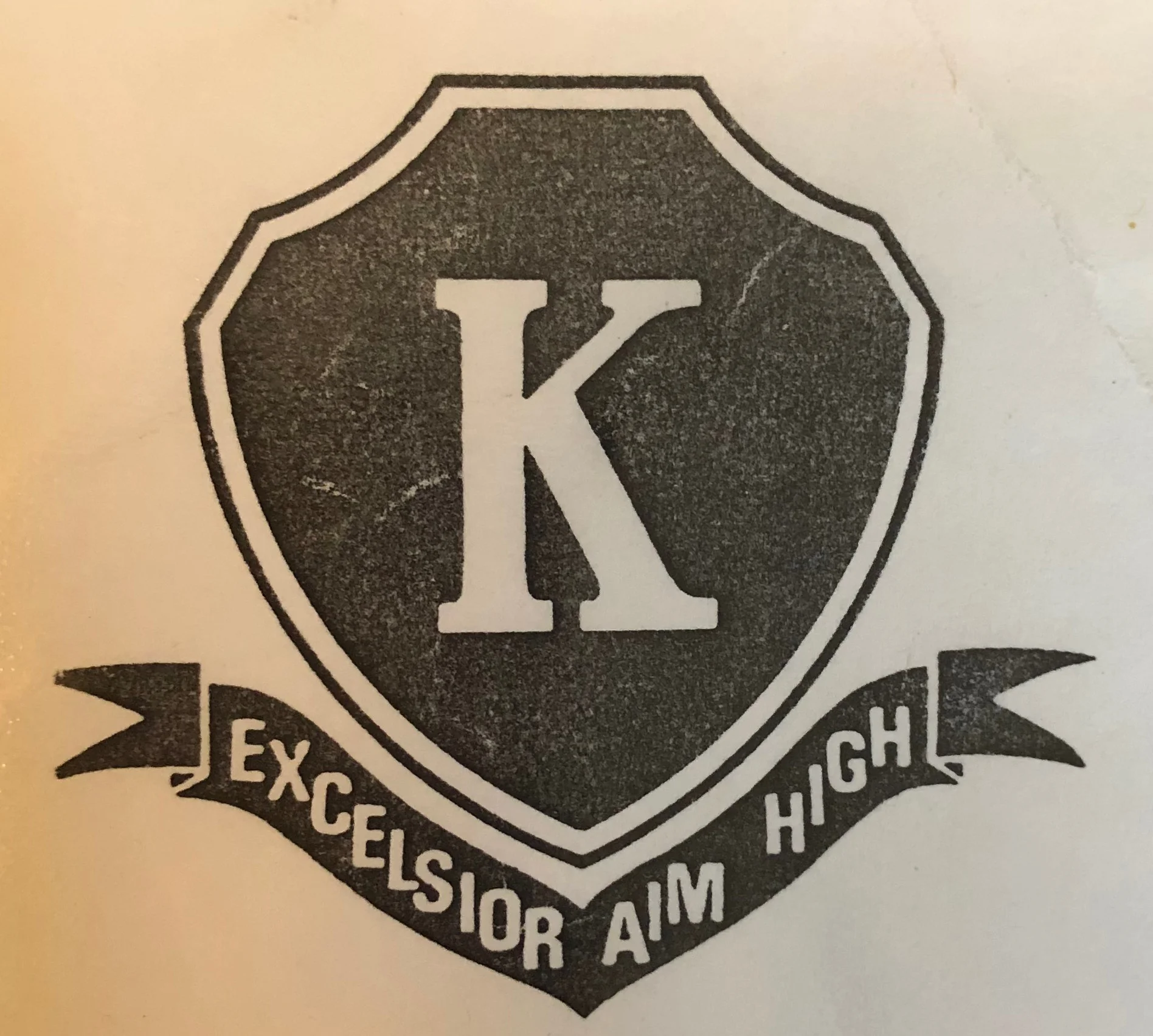 The school insignia in the early 1990s