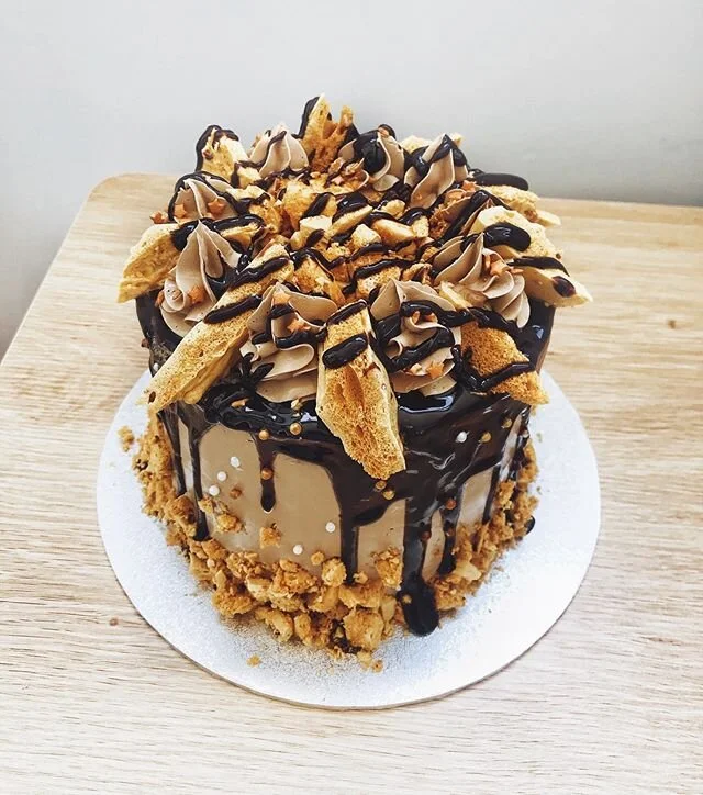 Rich chocolate cake with silky coffee buttercream and homemade honeycomb 🍯 #cakesbyvanessak