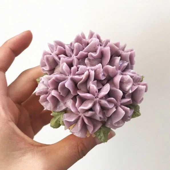 Butttercream flower 🌸🌷💐 #cakesbyvanessak