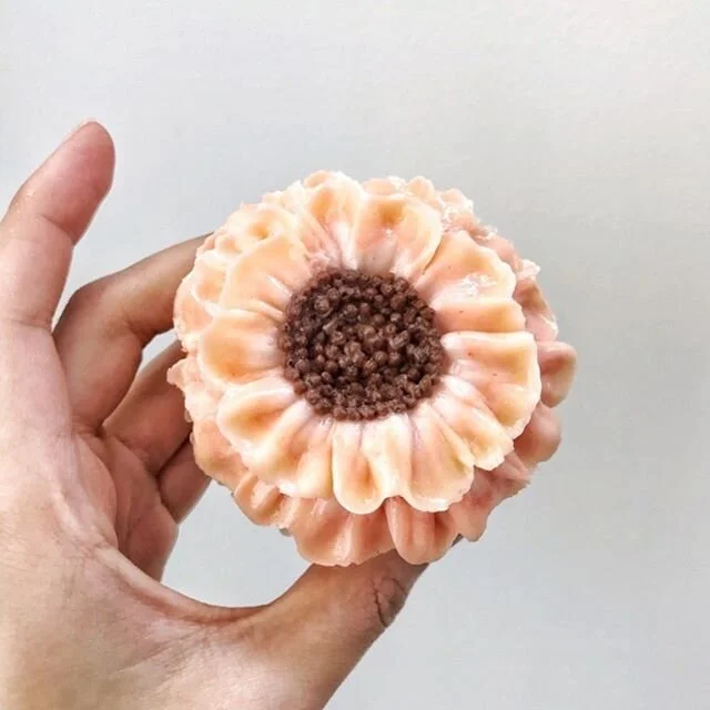 🌷 💐 🌹 🧁 #buttercreamcupcake #cakesbyvanessak