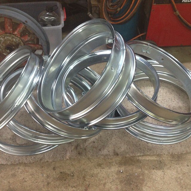 This batch of 21&quot; rims have been zinc plated just like they were in the good old day .
I take pride in producing a quality rim . The zinc plating is a cost effective , durable finish that enhances , not only the rim , but the vehicle it's going 