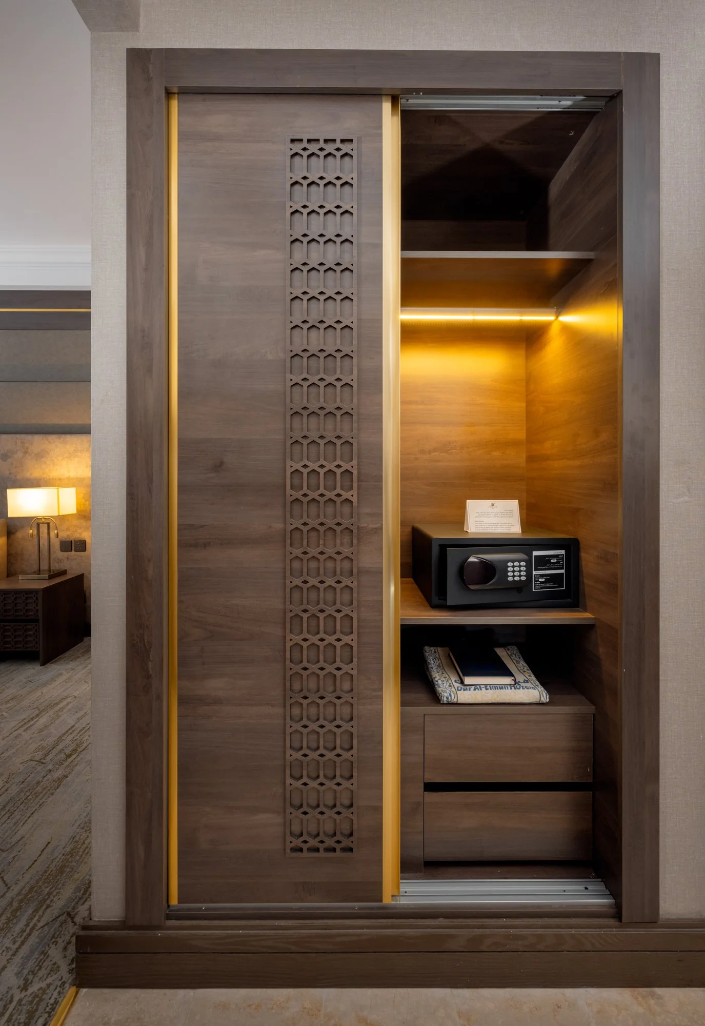 Dar Al Eiman Al Haram Hotel