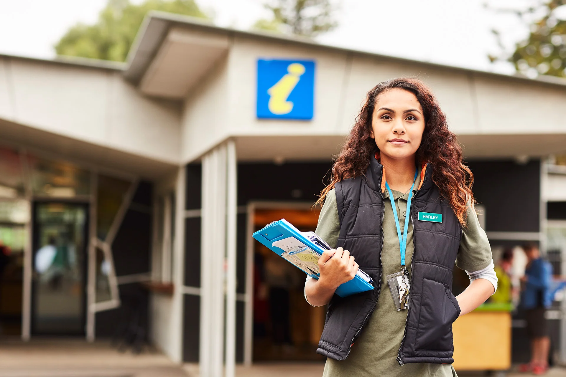 DOE_Image-Library_Tour-Operator_Entrepreneur_01.jpg