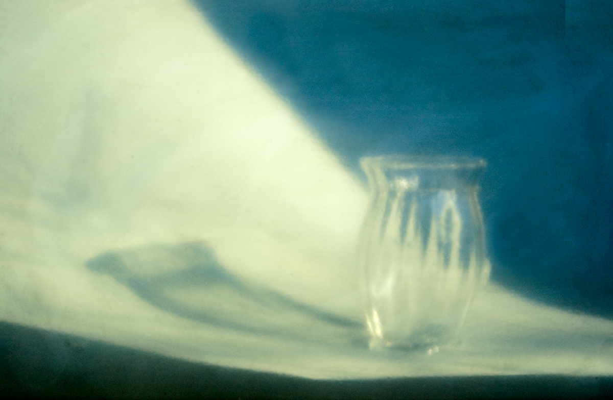 R-glass-vase-and-shadow.jpg