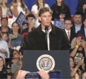 Giants QB Likes The President. The Horror! 