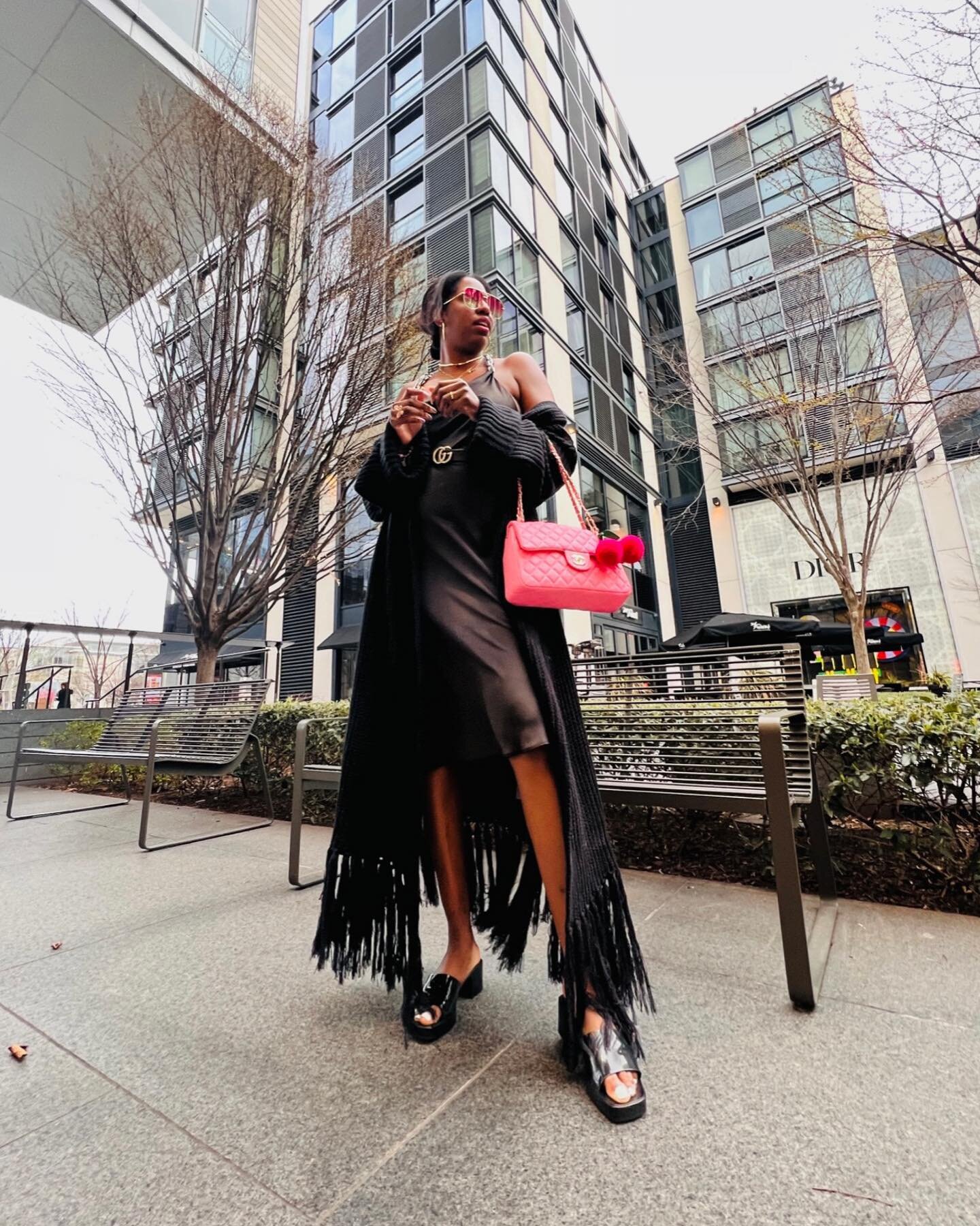 Calling all my Tall girls! The weather is warming up, are you ready to let the legs out to play?! 
⠀⠀⠀⠀⠀⠀⠀⠀⠀
I am!!!
⠀⠀⠀⠀⠀⠀⠀⠀⠀
Styled by: me and @naturallykam
📸: @skin.rich_ 
⠀⠀⠀⠀⠀⠀⠀⠀⠀
#talltuesday #tallinfluencer #tallwomen #andsave #tallclothing #