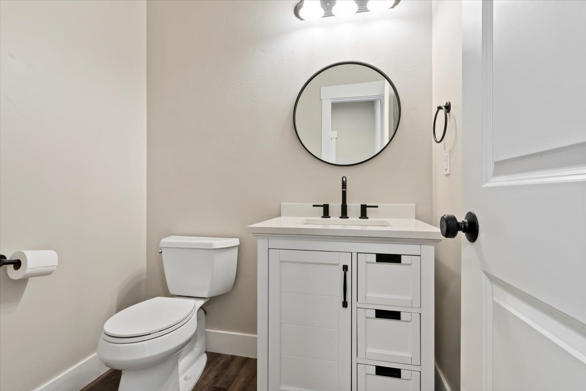 12-Bath.jpg