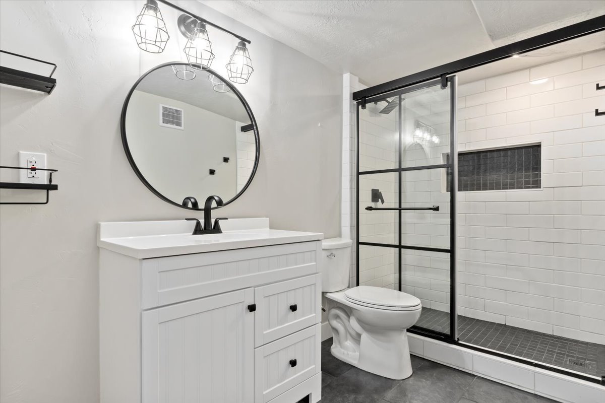 27-Bath.jpg