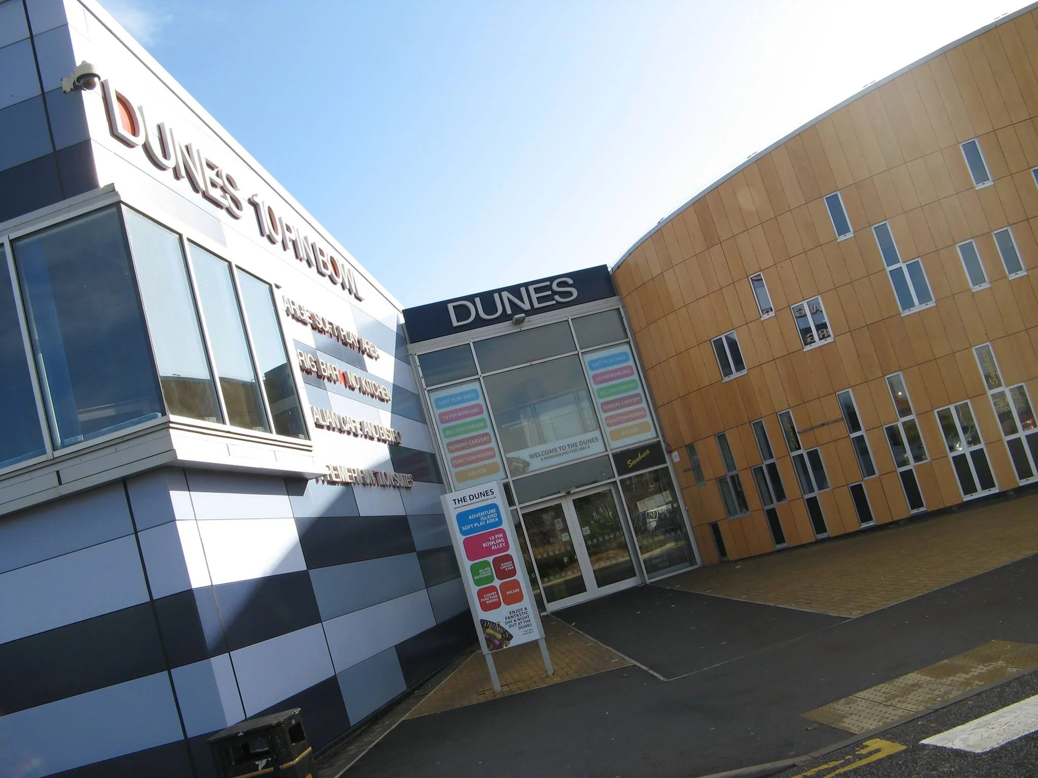 Dunes Centre.jpg