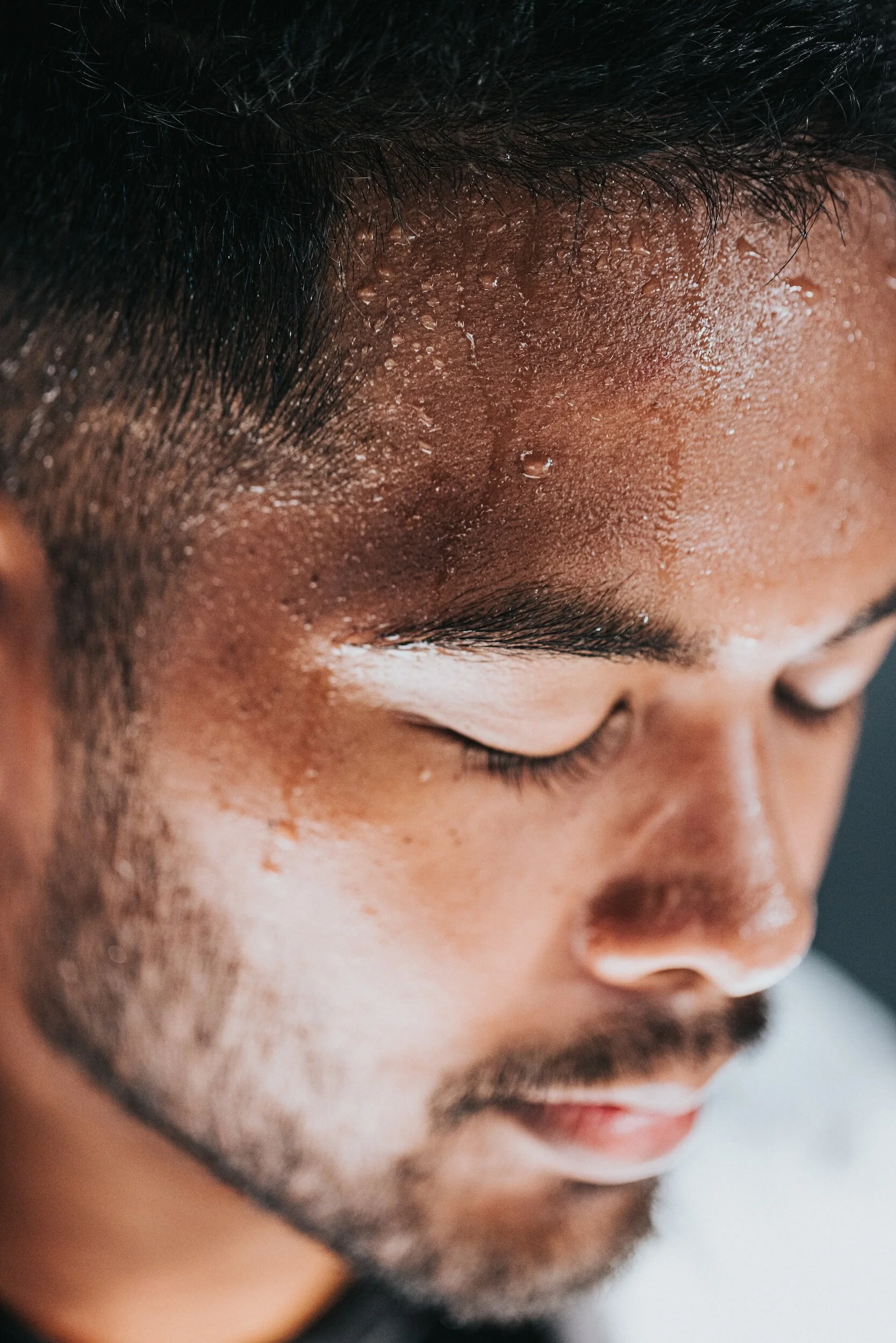 The Anti-Aging Benefits of Regular Sweating on Skin Health