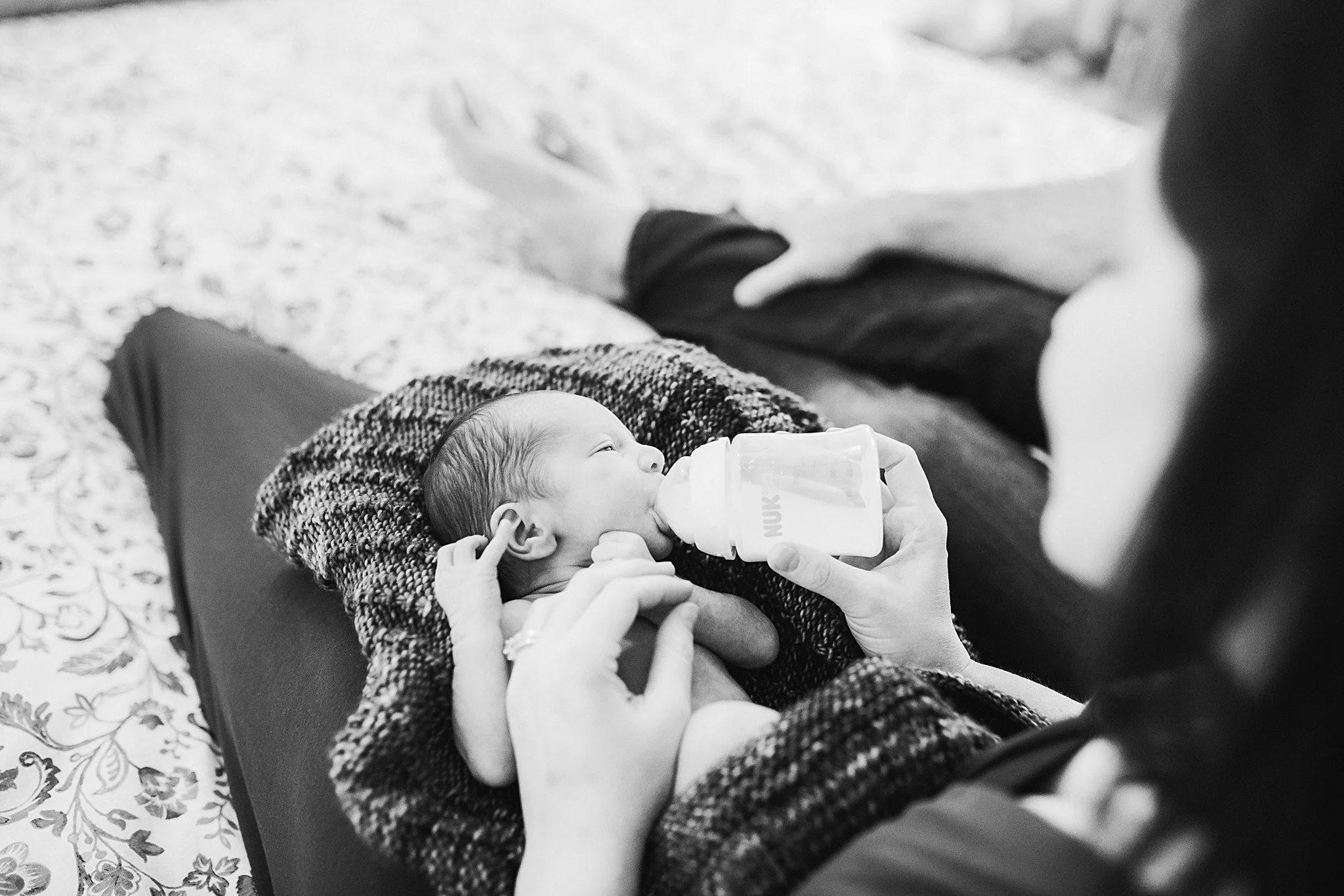 lifestyle newborn photographer atlanta-16.jpg