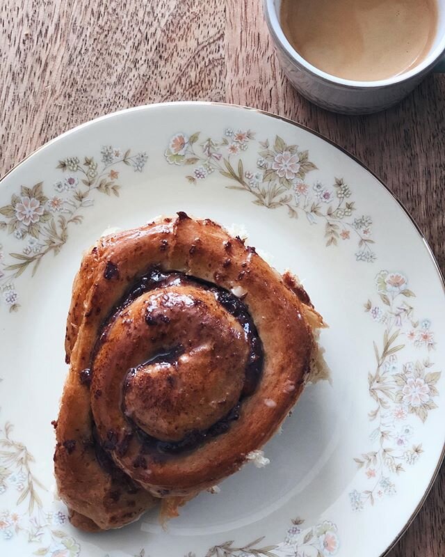 I found yeast! (fresh yeast!!!) so first thing&rsquo;s first, @sohlae&rsquo;s sticky date buns 🥰 I love that this dough doesn&rsquo;t use butter but it was still soft and easy to work with. I replaced the vegetable oil with coconut and left out the 