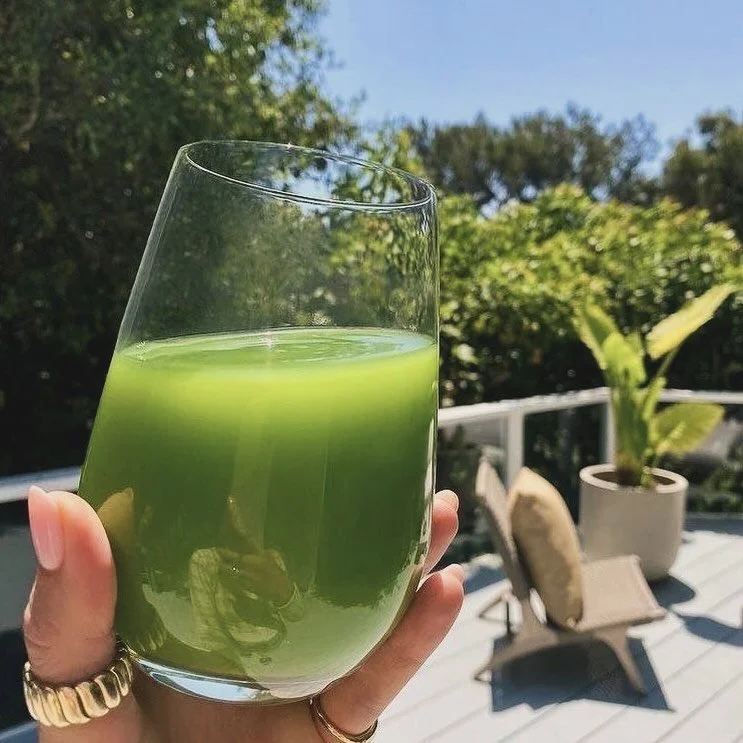 Green, salty, herbal, and a little wild 🌿

My daily mineral elixir to keep my lymph moving + detox pathways clear.

Chlorella, nettle, cleavers, sea salt, lime &mdash; simple, potent, and actually effective. 

A simple mineral elixir to wake up the 