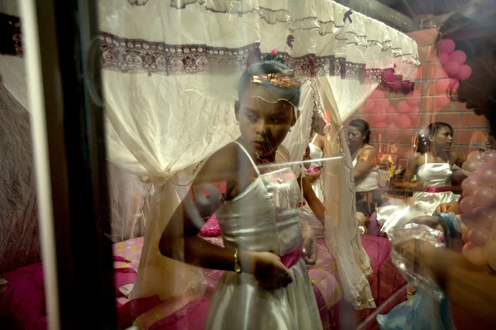 From the series, Kerly´s Fifteen. ©Karla Gachet. Image courtesy of Foto-Feminas.