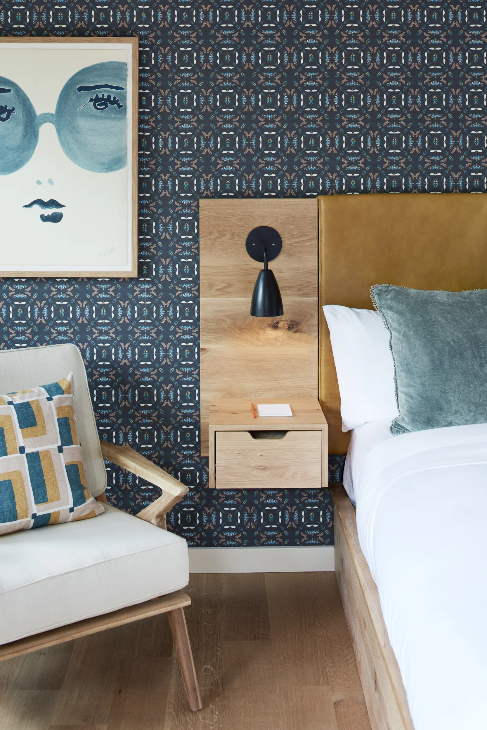 9_2018_8_13_Woodstock_Way0394_headboard_fix copy.jpg