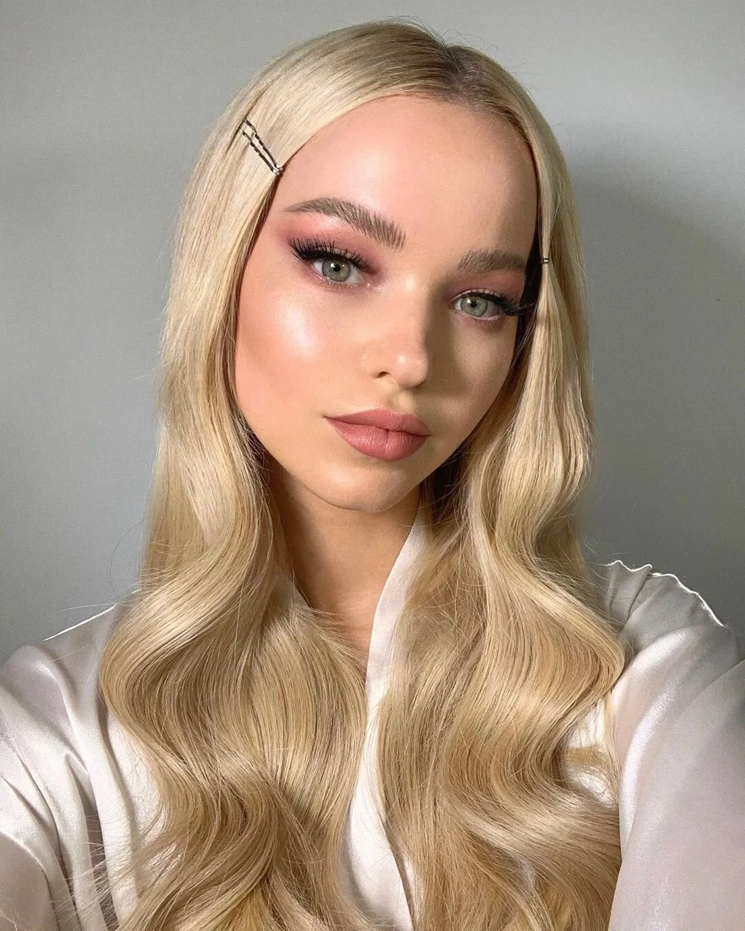 DOVE CAMERON 